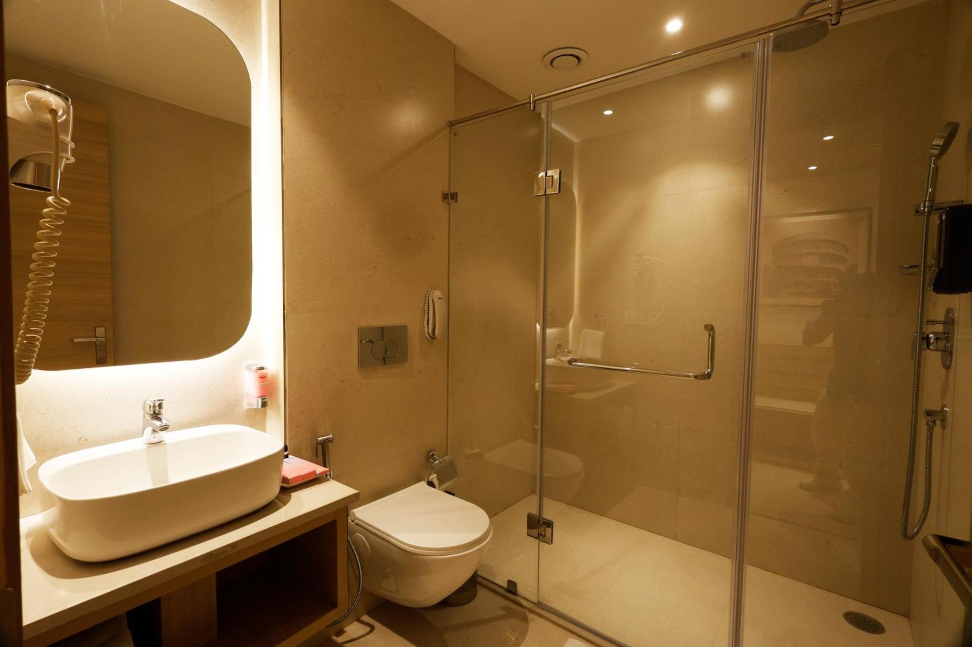 Tulip Inn Zirakpur Εξωτερικό φωτογραφία