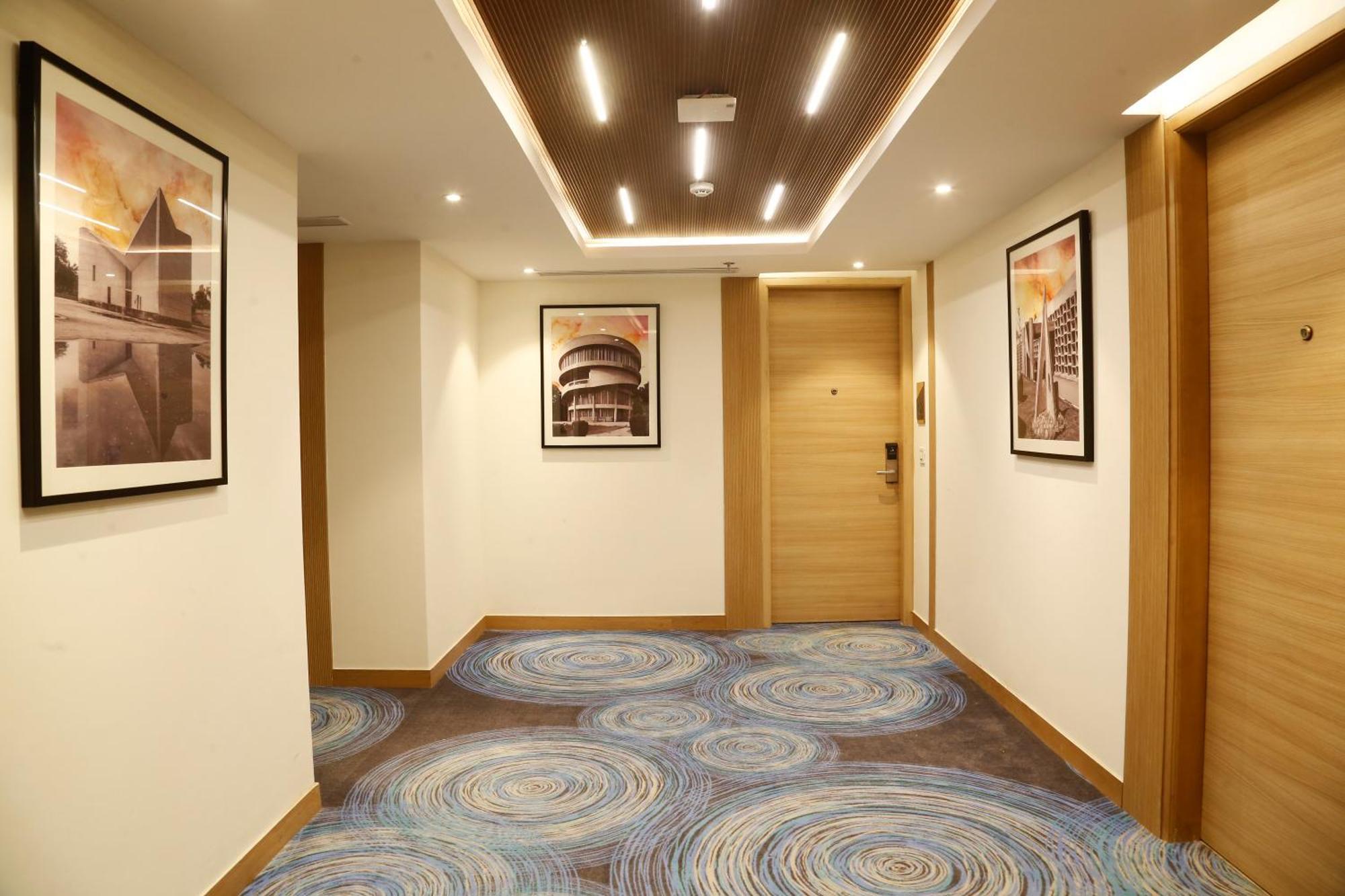 Tulip Inn Zirakpur Εξωτερικό φωτογραφία