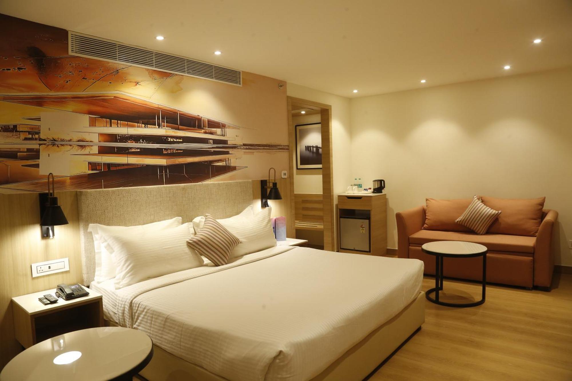 Tulip Inn Zirakpur Εξωτερικό φωτογραφία