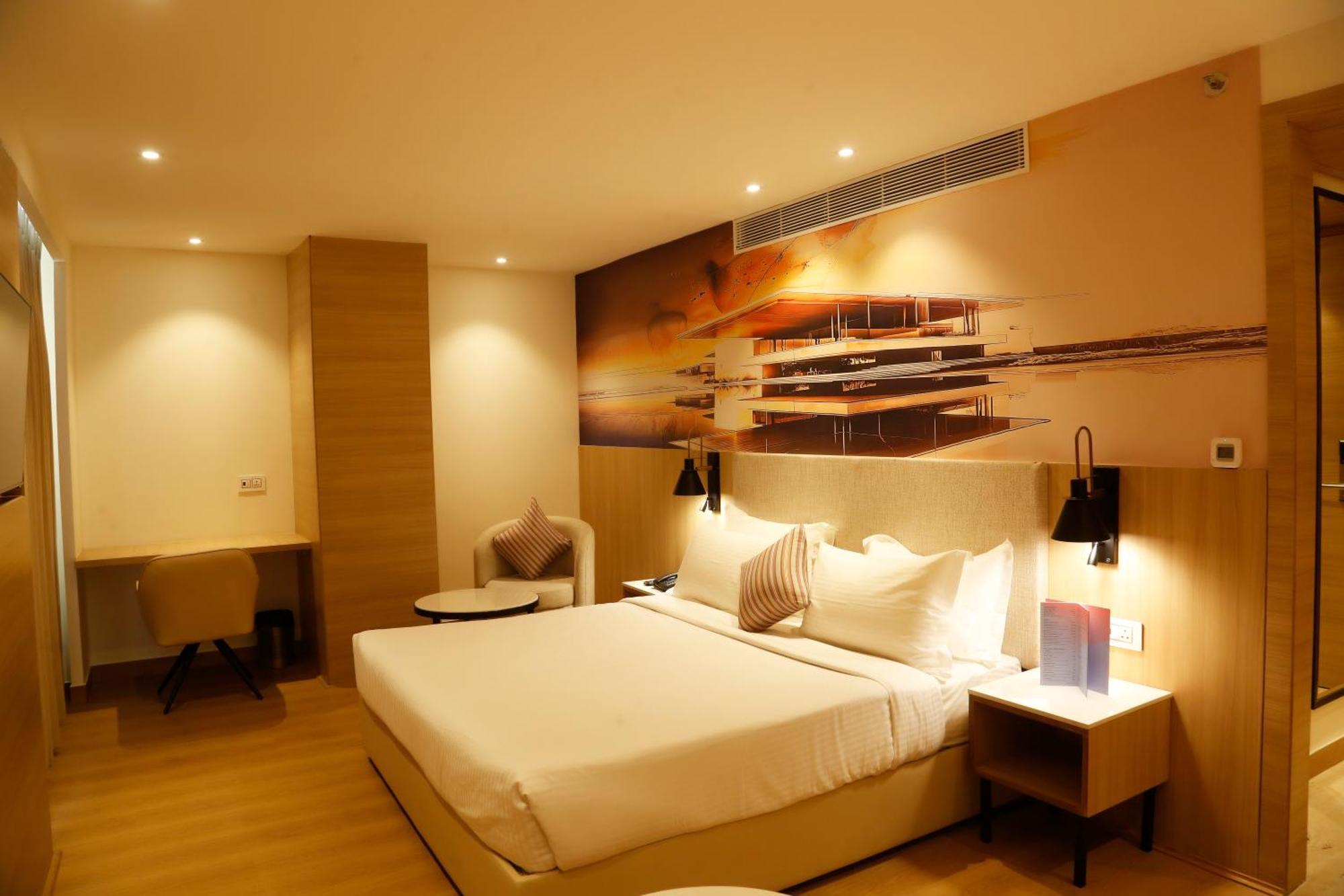 Tulip Inn Zirakpur Εξωτερικό φωτογραφία