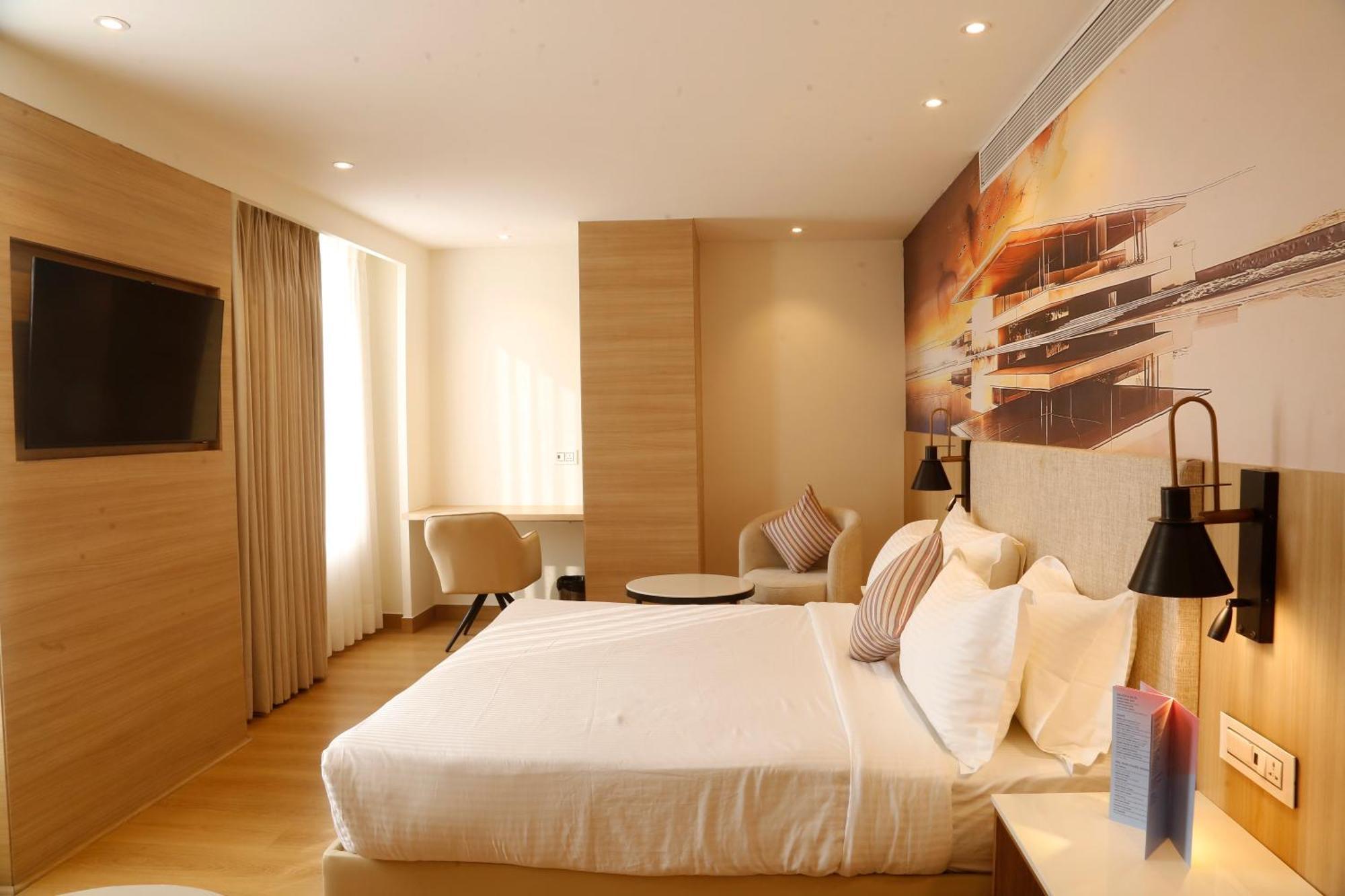 Tulip Inn Zirakpur Εξωτερικό φωτογραφία
