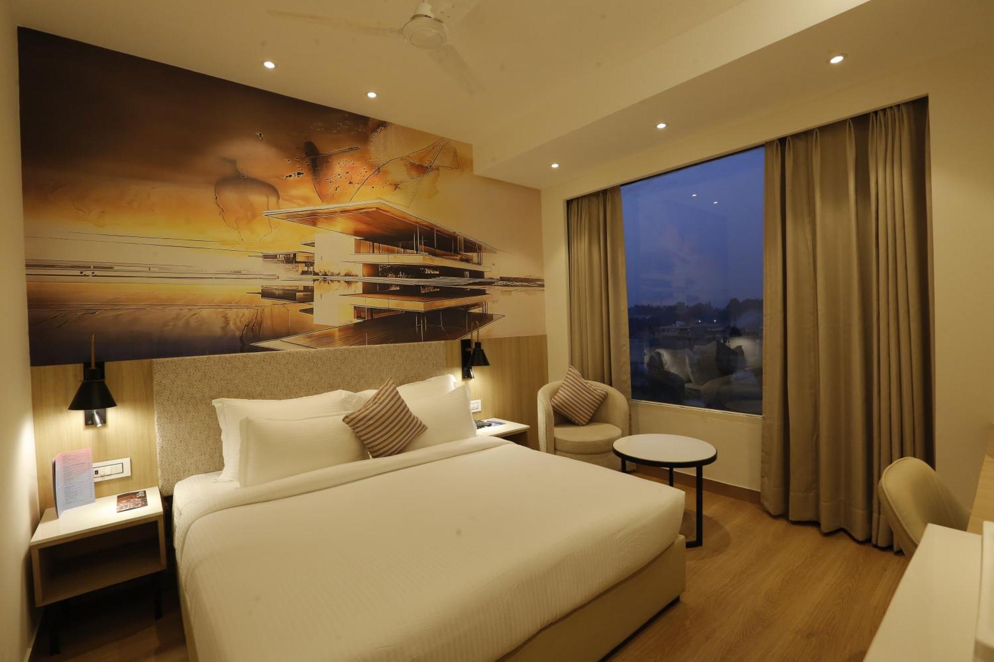 Tulip Inn Zirakpur Εξωτερικό φωτογραφία