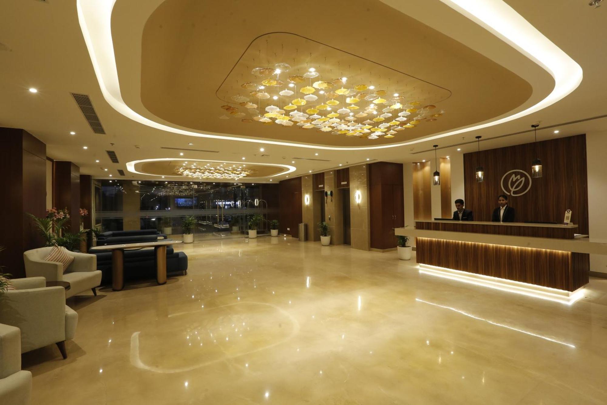 Tulip Inn Zirakpur Εξωτερικό φωτογραφία