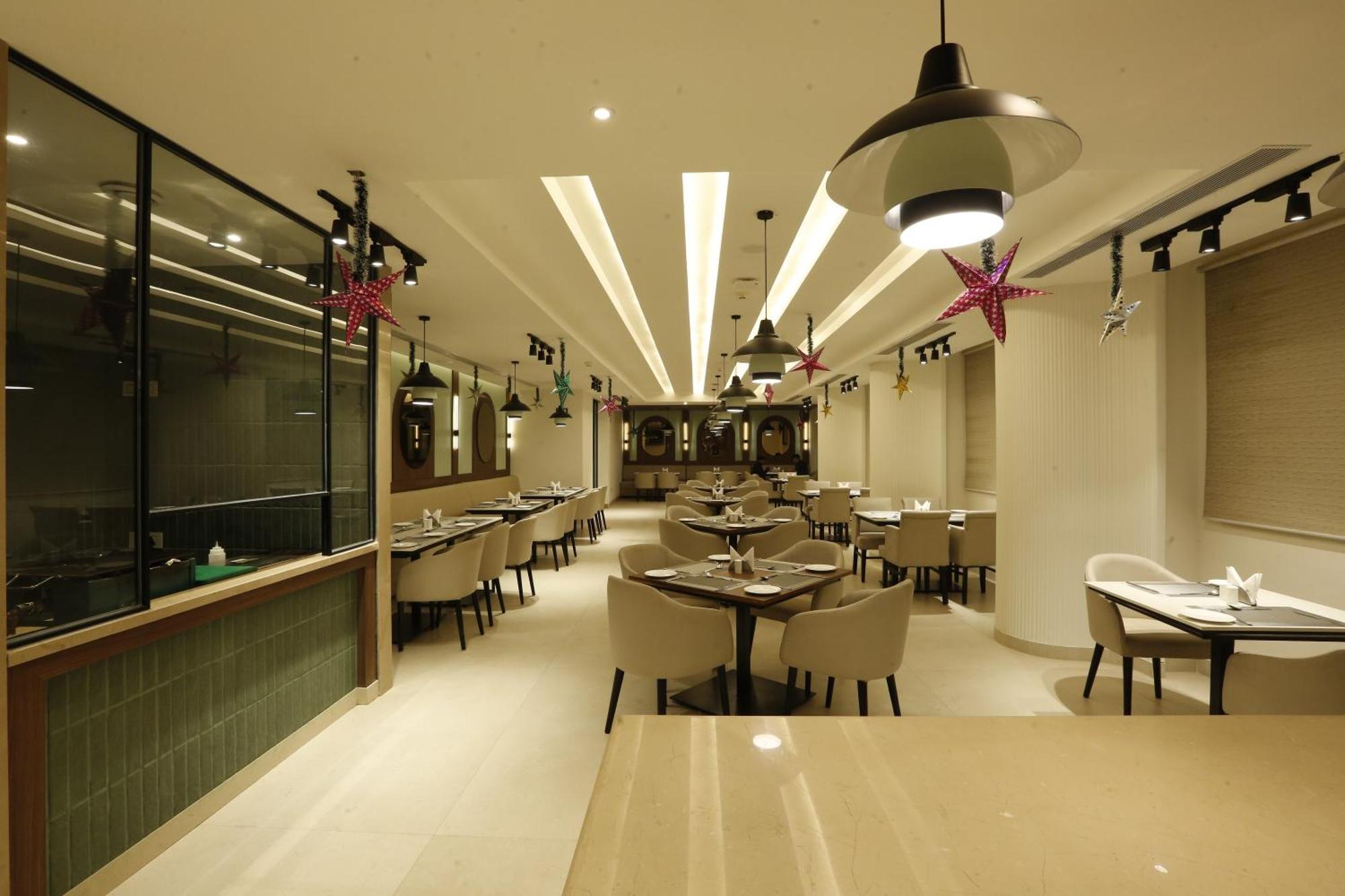 Tulip Inn Zirakpur Εξωτερικό φωτογραφία