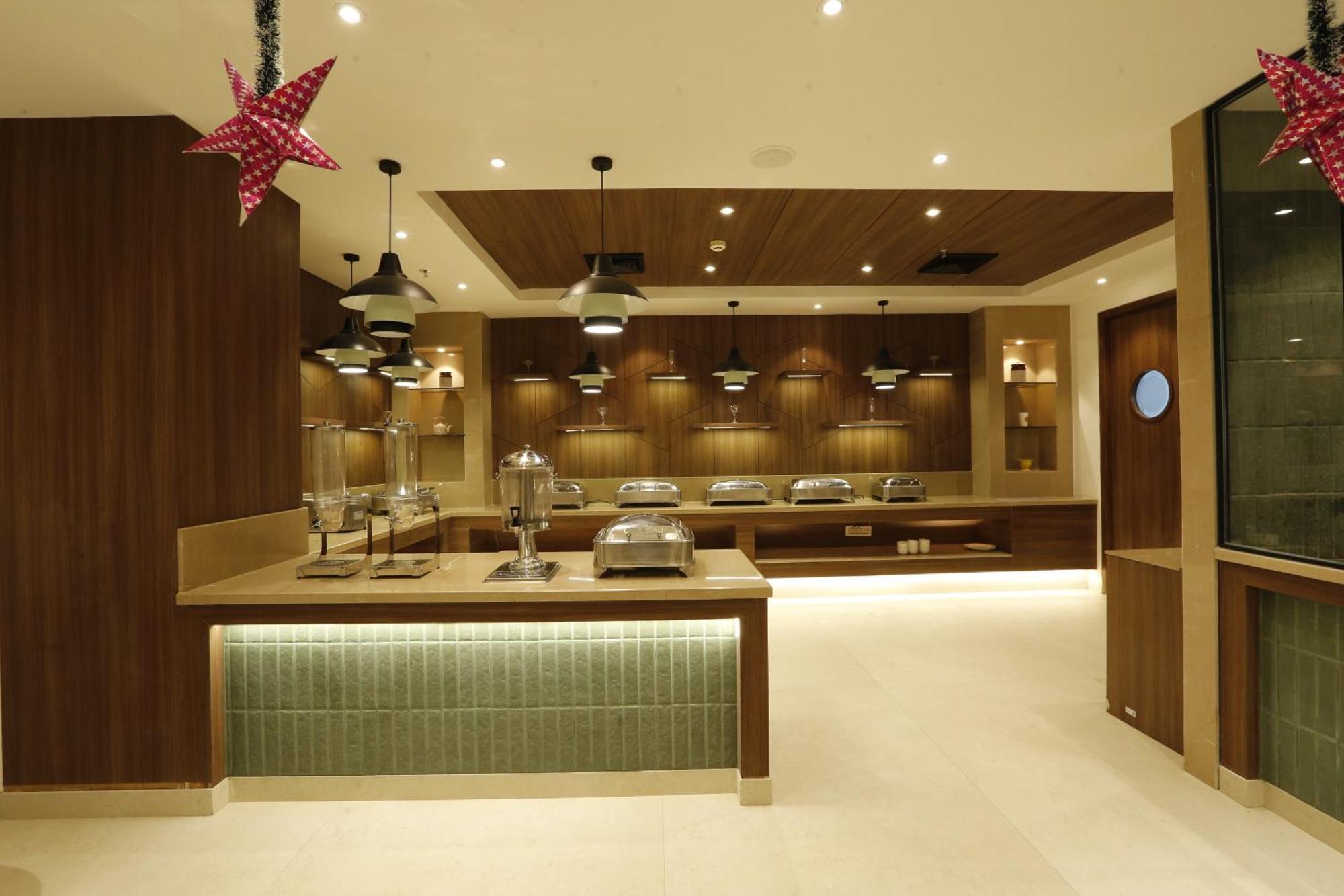 Tulip Inn Zirakpur Εξωτερικό φωτογραφία