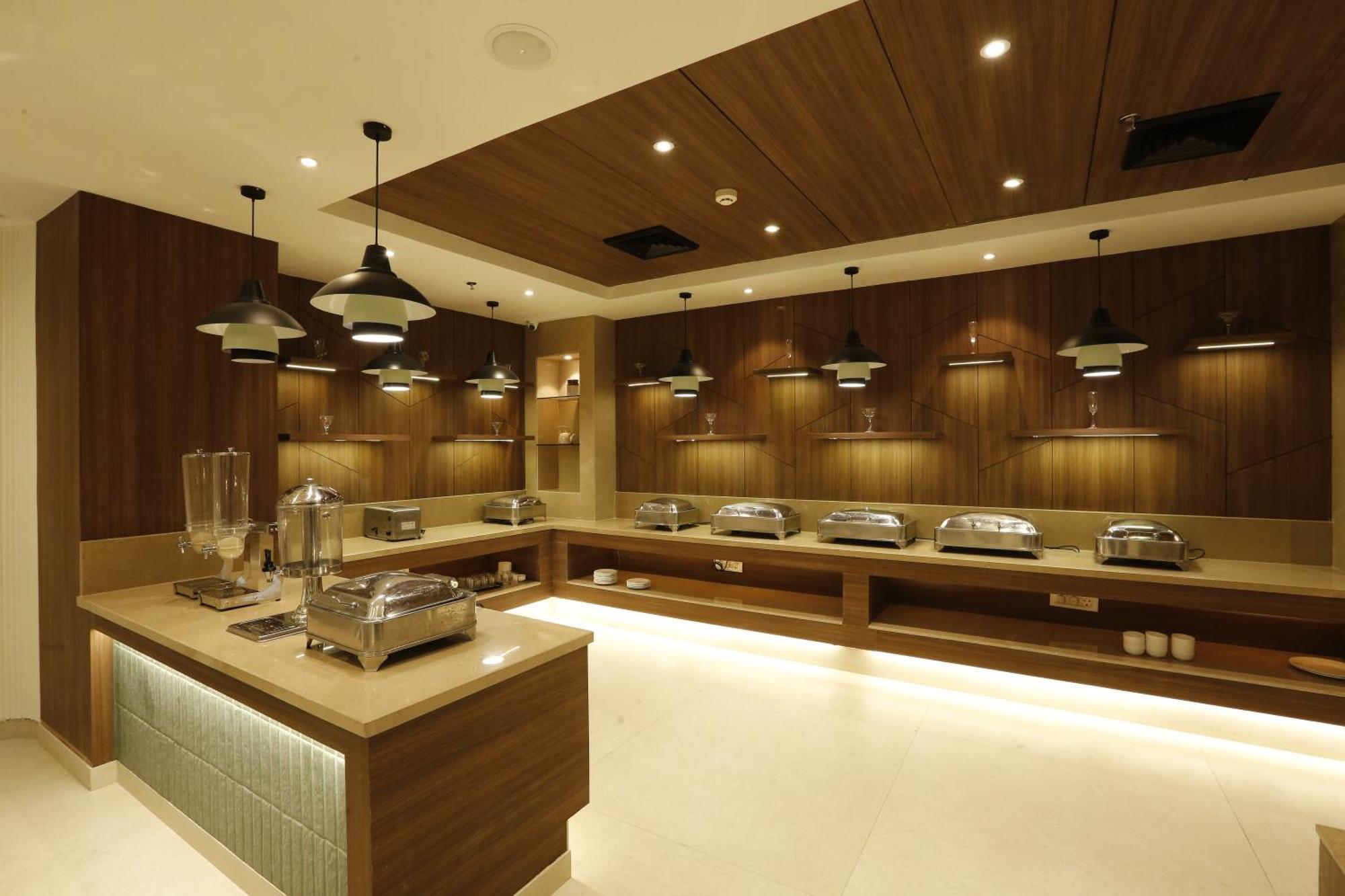 Tulip Inn Zirakpur Εξωτερικό φωτογραφία