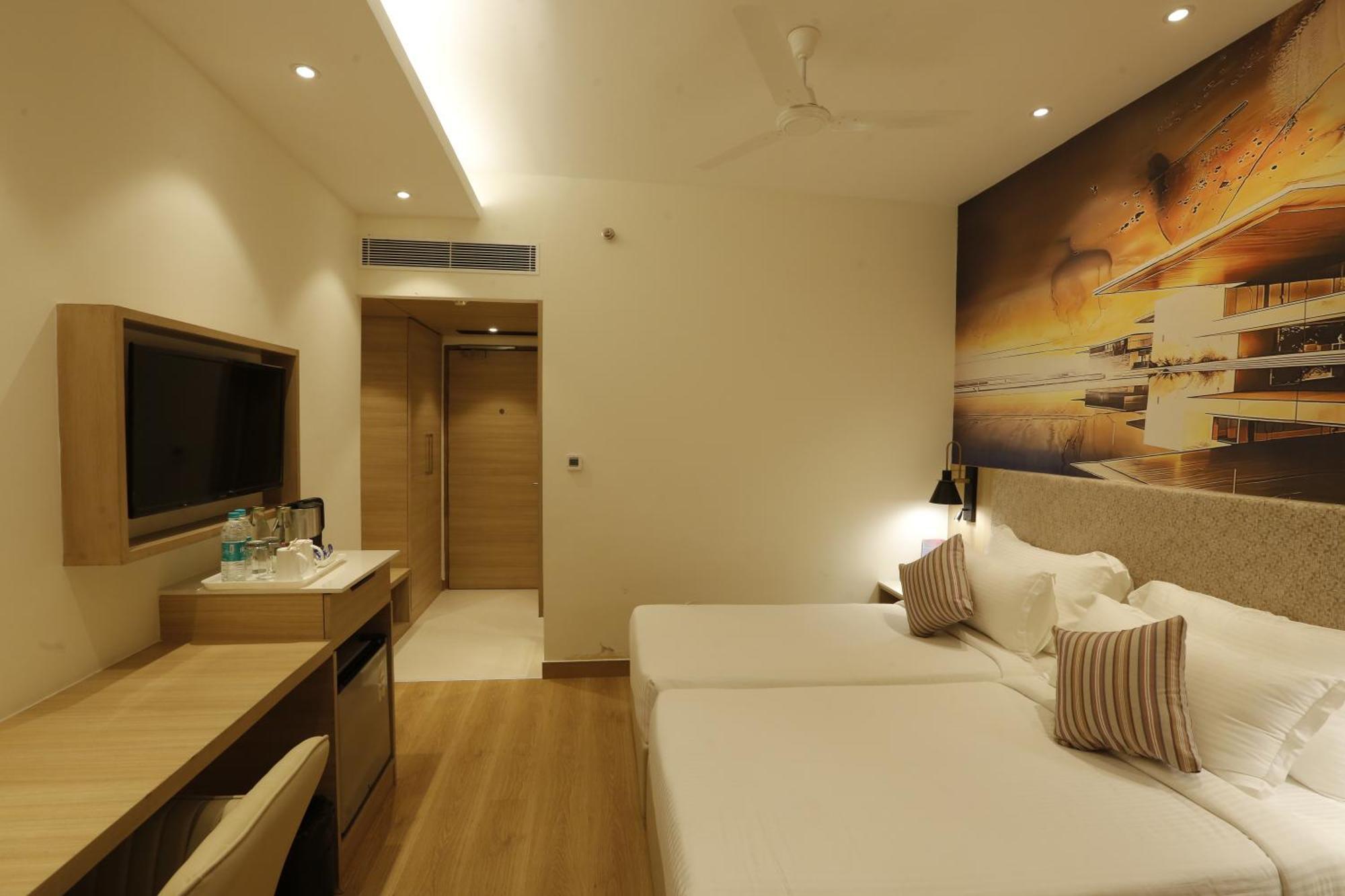 Tulip Inn Zirakpur Εξωτερικό φωτογραφία