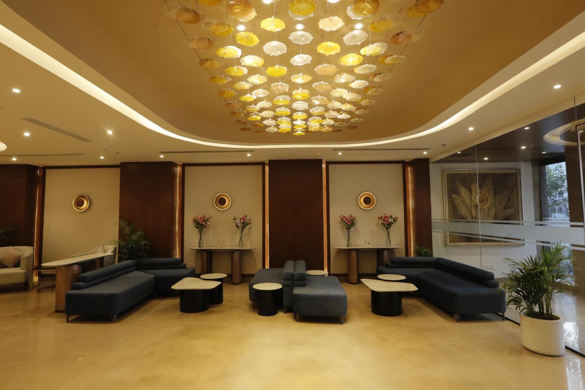 Tulip Inn Zirakpur Εξωτερικό φωτογραφία