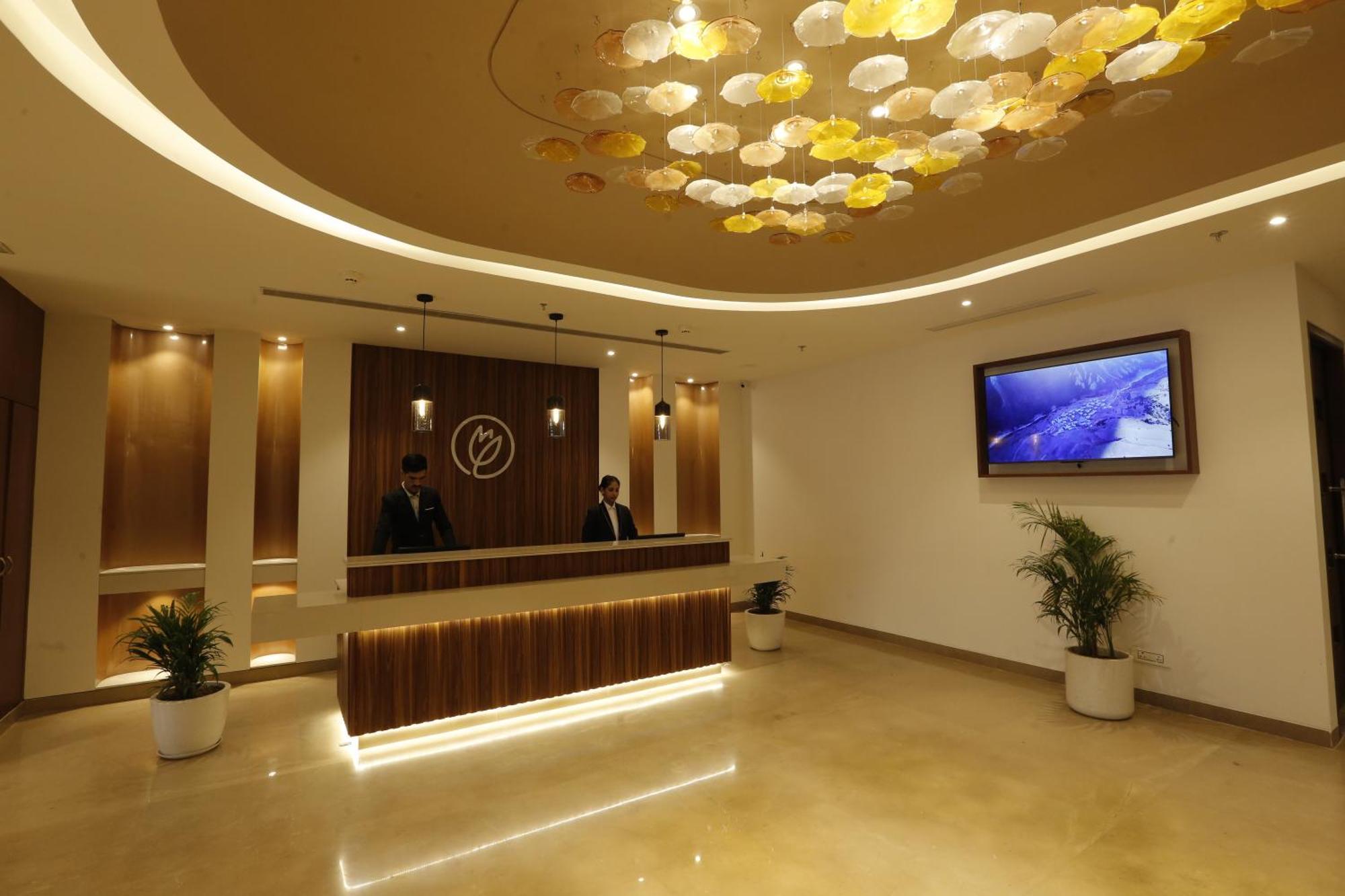 Tulip Inn Zirakpur Εξωτερικό φωτογραφία
