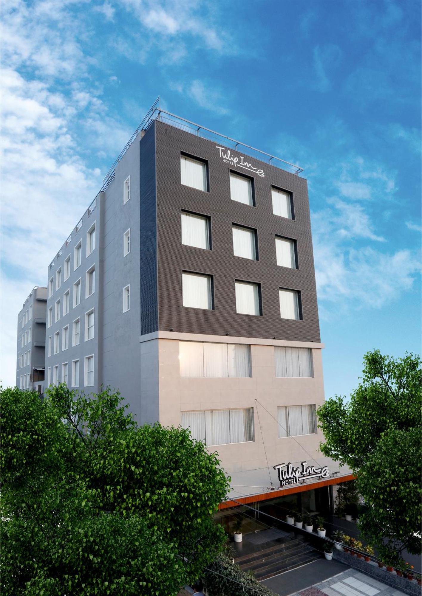 Tulip Inn Zirakpur Εξωτερικό φωτογραφία