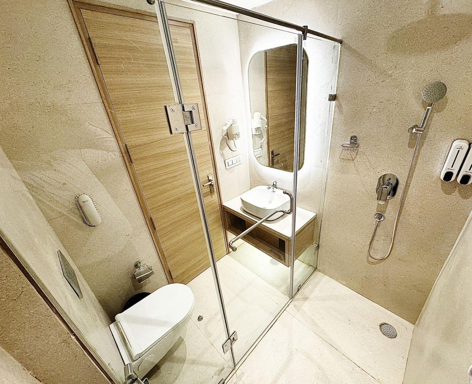 Tulip Inn Zirakpur Εξωτερικό φωτογραφία
